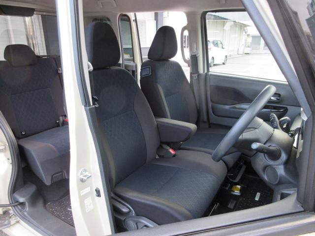 �N�b�V�������\�������A���悭�̂��z�[���h���Ă����t�����g�V�[�g�Ȃ̂ŁA�������Ƃ����^�]���y����Œ����܂��B