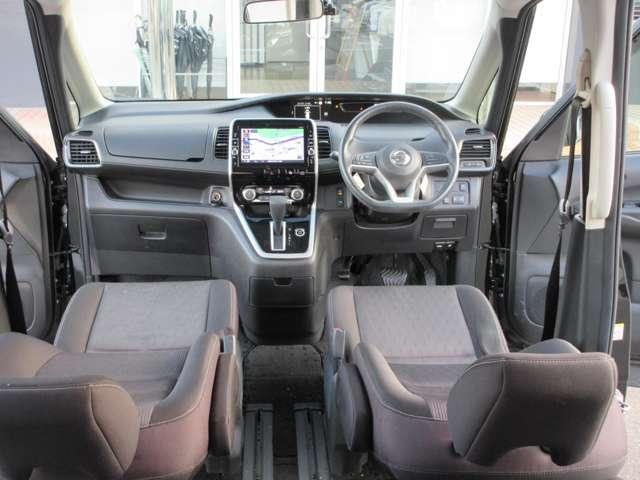 セレナ ２．０　ハイウェイスター　ＶセレクションＩＩ　全周囲モニタ　インテリキー　ＬＥＤライト　ＥＴＣ車載器　オートクルーズコントロール　サイドエアバッグ　記録簿　ドライブレコーダー　メモリ－ナビ　アルミ　ＴＶナビ　エアバック　ＡＢＳ　Ｗエアバッグ（4枚目）