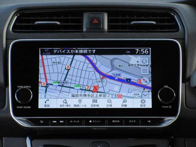 ���Y�����̃������[�i�r�t���ł��B�m��Ȃ��ꏊ�ɂ��o�����̍ۂɂ͔��Ɋ��􂵂܂��B�a�����������������𓋍ڂ��Ă���܂��̂ŁA�^�]���ł��n���Y�t���[�ɂĒʘb���s�����Ƃ��ł��܂��B