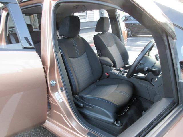 �N�b�V�������\�������A���悭�̂��z�[���h���Ă����t�����g�V�[�g�Ȃ̂ŁA�������Ƃ����^�]���y����Œ����܂��B