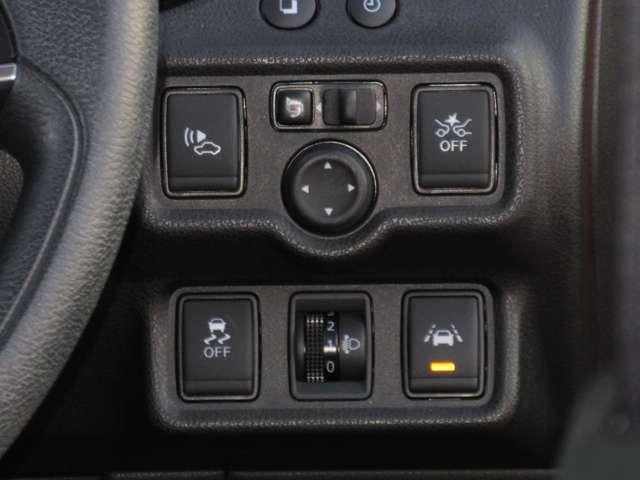 ノート １．２　ｅ－ＰＯＷＥＲ　Ｘ　３６０°カメラ　記録簿付　運転席助手席エアバック　レーンキープ　ＡＵＴＯエアコン　１オーナー　ナビＴＶ　運転席エアバッグ　キーレスエントリー　ドラレコ　ＥＴＣ車載器　パワーウィンドウ　パワステ　ＡＢＳ（11枚目）