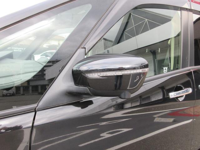 �E�B���J�[�h�A�~���[�����C�g�̓_�łőΌ��ԁA���s�҂ȂǂɋȂ��邱�Ƃ�m�点�邱�Ƃ��ł���̂ň��S�E���S�ɂȂ���܂��ˁ�