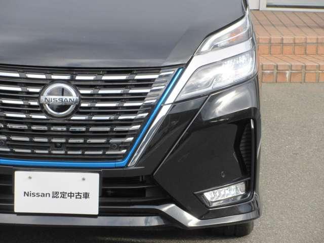 �w�b�h���C�g�ɉ����āA�t�H�O�����v�����ڂ��Ă���܂��̂ŁA�R���𑖂�ۂ����E���m�ۂ��₷���ł��I