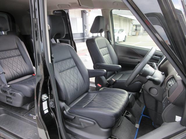 �N�b�V�������\�������A���悭�̂��z�[���h���Ă����t�����g�V�[�g�Ȃ̂ŁA�������Ƃ����^�]���y����Œ����܂��B