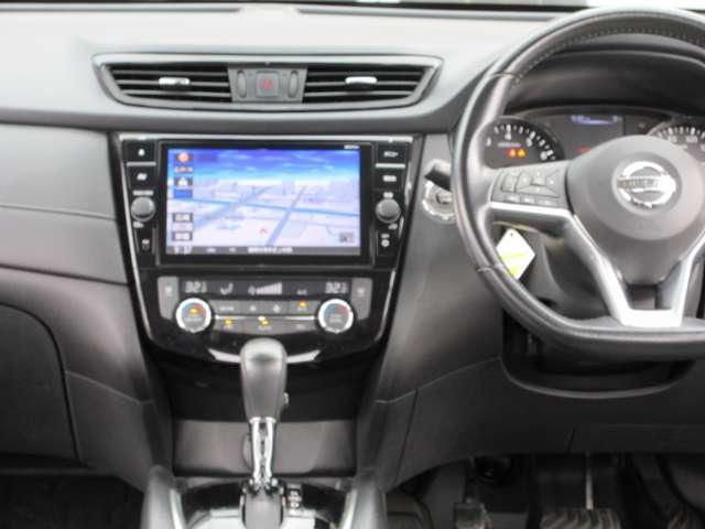 �������肵���^�]�Ȏ���ɂ̓i�r��G�A�R���̑���p�l����ݒu���Ă���܂��̂ŁA����l�ł̉^�]�ł������S�ł��܂��B