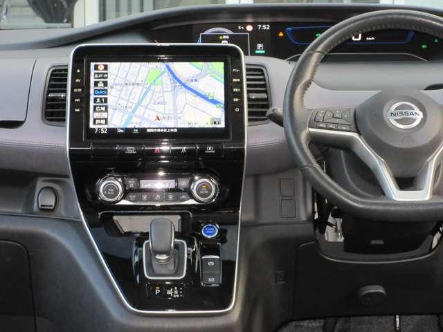 �������肵���^�]�Ȏ���ɂ̓i�r��G�A�R���̑���p�l����ݒu���Ă���܂��̂ŁA����l�ł̉^�]�ł������S�ł��܂��B