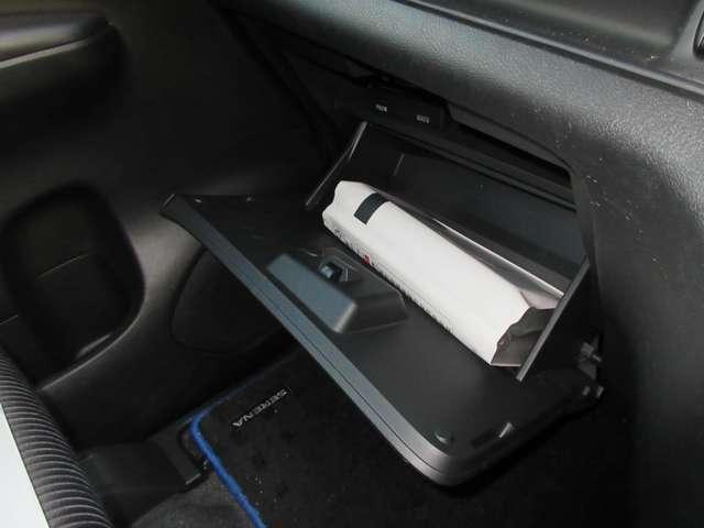 �O���[�u�{�b�N�X�ł��I�㉺�ɃX�y�[�X������A�Ԍ��؂⏬�������[�\�ł�