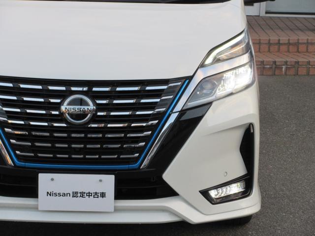 �w�b�h���C�g�ɉ����āA�t�H�O�����v�����ڂ��Ă���܂��̂ŁA�R���𑖂�ۂ����E���m�ۂ��₷���ł��I