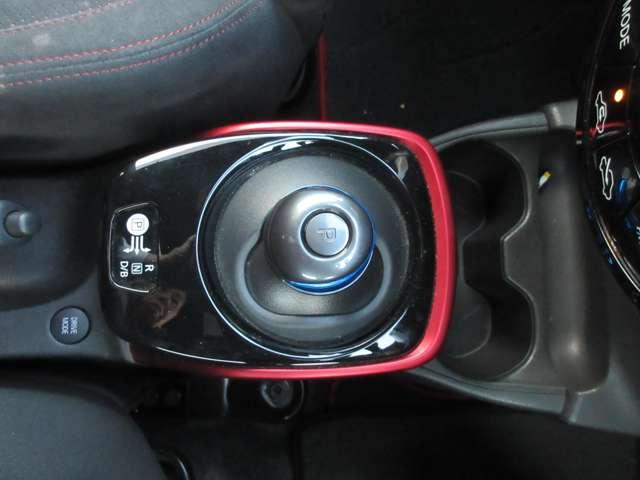 ノート １．２　ｅ－ＰＯＷＥＲ　ＮＩＳＭＯ　ＬＥＤランプ　ワンオーナー車　Ｂカメラ　メモリーナビ付き　レーンアシスト　フルオートエアコン　スマートキープッシュスタート　Ｗエアバッグ　アルミ　キーフリー　ドラレコ　記録簿　サイドカメラ　エアバック（16枚目）