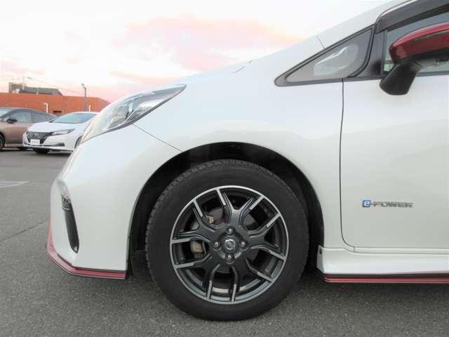 ノート １．２　ｅ－ＰＯＷＥＲ　ＮＩＳＭＯ　ＬＥＤランプ　ワンオーナー車　Ｂカメラ　メモリーナビ付き　レーンアシスト　フルオートエアコン　スマートキープッシュスタート　Ｗエアバッグ　アルミ　キーフリー　ドラレコ　記録簿　サイドカメラ　エアバック（26枚目）