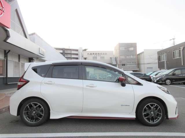 ノート １．２　ｅ－ＰＯＷＥＲ　ＮＩＳＭＯ　ＬＥＤランプ　ワンオーナー車　Ｂカメラ　メモリーナビ付き　レーンアシスト　フルオートエアコン　スマートキープッシュスタート　Ｗエアバッグ　アルミ　キーフリー　ドラレコ　記録簿　サイドカメラ　エアバック（29枚目）