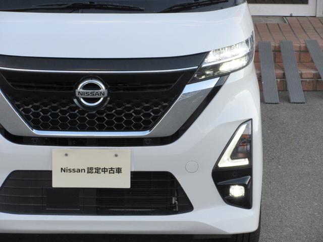 �w�b�h���C�g�ɉ����āA�t�H�O�����v�����ڂ��Ă���܂��̂ŁA�R���𑖂�ۂ����E���m�ۂ��₷���ł��I