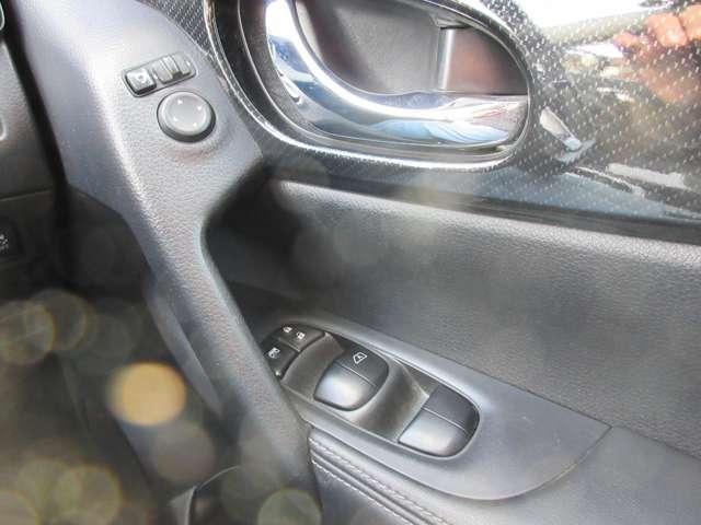 �S�ȃp���[�E�B���h�E�ƂȂ��Ă��܂��B�^�]�Ȃ̓I�[�g�ɂȂ��Ă���̂Ń����^�b�`�J���邱�Ƃ��o���܂��B