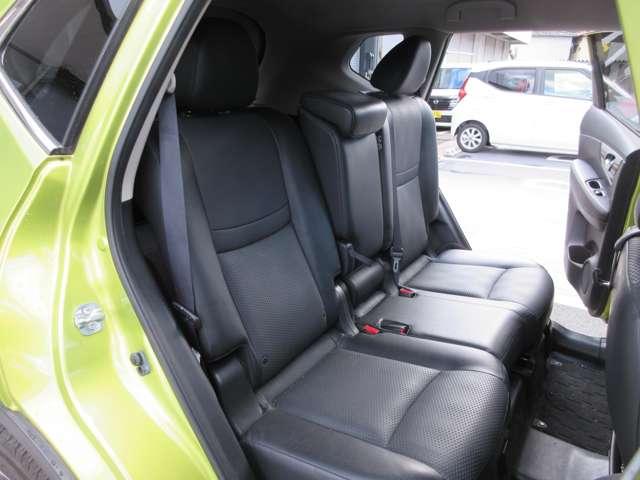 ���A�V�[�g�͍��E�񕪊��őO��X���C�h�⃊�N���C�j���O���\�Ȃ̂ŁA����������A�L�X�߂����܂���B