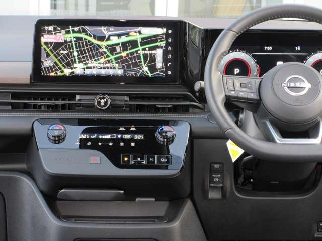 セレナ ２．０　ハイウェイスターＶ　メモリーナビ・後席モニター・アランドビュ　地上デジタル　ＬＫＡ　追従クルーズ　アイドリングＳ　スマートキー＆プッシュスタート　両側自動ドア　ＬＥＤヘッドライト　３列シート　Ｂカメラ　ワンオーナー（4枚目）