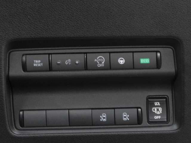 セレナ ２．０　ハイウェイスターＶ　メモリーナビ・後席モニター・アランドビュ　地上デジタル　ＬＫＡ　追従クルーズ　アイドリングＳ　スマートキー＆プッシュスタート　両側自動ドア　ＬＥＤヘッドライト　３列シート　Ｂカメラ　ワンオーナー（12枚目）