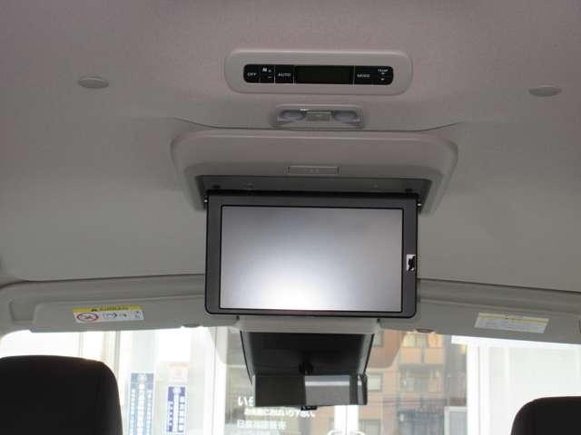 セレナ ２．０　ハイウェイスターＶ　メモリーナビ・後席モニター・アランドビュ　地上デジタル　ＬＫＡ　追従クルーズ　アイドリングＳ　スマートキー＆プッシュスタート　両側自動ドア　ＬＥＤヘッドライト　３列シート　Ｂカメラ　ワンオーナー（26枚目）