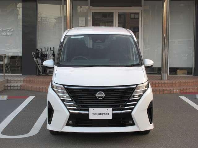 セレナ ２．０　ハイウェイスターＶ　メモリーナビ・後席モニター・アランドビュ　地上デジタル　ＬＫＡ　追従クルーズ　アイドリングＳ　スマートキー＆プッシュスタート　両側自動ドア　ＬＥＤヘッドライト　３列シート　Ｂカメラ　ワンオーナー（29枚目）