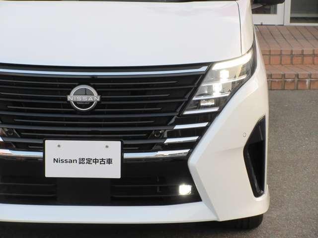 セレナ ２．０　ハイウェイスターＶ　メモリーナビ・後席モニター・アランドビュ　地上デジタル　ＬＫＡ　追従クルーズ　アイドリングＳ　スマートキー＆プッシュスタート　両側自動ドア　ＬＥＤヘッドライト　３列シート　Ｂカメラ　ワンオーナー（36枚目）