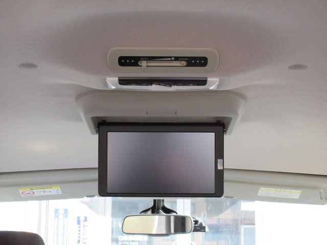 ��ȗp���j�^�[�Ō㕔���Ȃ̕����ދ������Ƀh���C�u�����y���ނ��Ƃ��o���܂��B