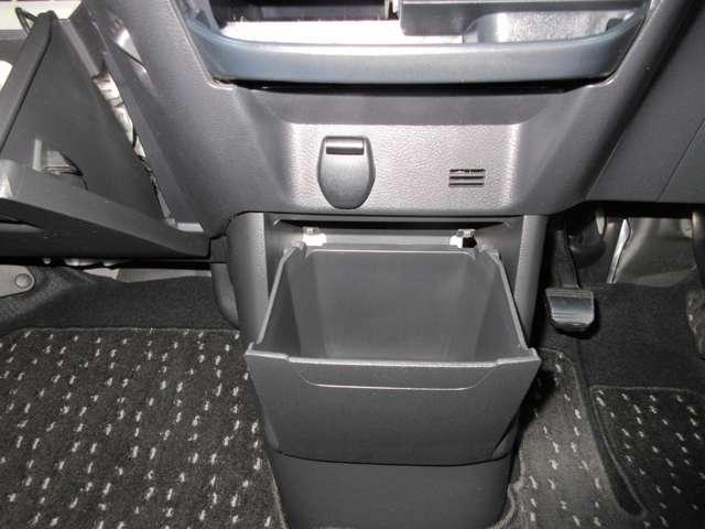 ルークス ６６０　ハイウェイスターＸ　社外メモリーナビ・地デジＴＶ・アランドビュ　誤発進抑制装置　アラウンドビュモニター　左右パワースライドドア　ＡＷ　ＳＲＳ　キーフリーシステム　ドライブレコーダ　地デジ　車線逸脱防止　ハイビームアシスト（17枚目）