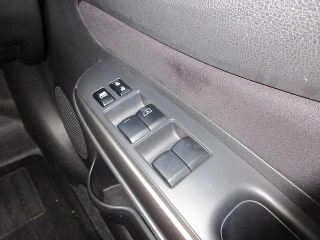 ノート １．２　アクシス　社外メモリーナビ・地デジＴＶ・バックカメラ　アイスト　スマキー　ナビＴＶ　１オーナー　ＥＴＣ　パワーウィンドウ　地デジ　ＡＡＣ　Ｂカメラ（16枚目）