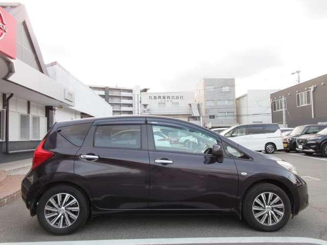 ノート １．２　アクシス　社外メモリーナビ・地デジＴＶ・バックカメラ　アイスト　スマキー　ナビＴＶ　１オーナー　ＥＴＣ　パワーウィンドウ　地デジ　ＡＡＣ　Ｂカメラ（24枚目）