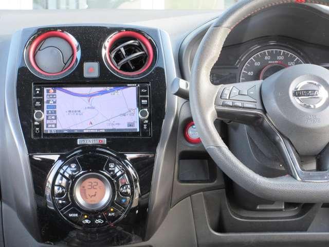 ノート １．２　ｅ－ＰＯＷＥＲ　ＮＩＳＭＯ　メモリーナビ　衝突被害軽減ブレーキ　エマージェンシーＢ　セキュリティー　ＡＷ　１オーナー　キーレススタート　メモリーナビ付き　ＬＥＤヘットライト　記録簿　エアコン　Ｗエアバッグ　パワステ　エアバック（4枚目）