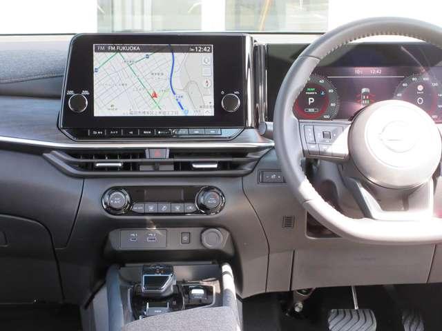 �������肵���^�]�Ȏ���ɂ̓i�r��G�A�R���̑���p�l����ݒu���Ă���܂��̂ŁA����l�ł̉^�]�ł������S�ł��܂��B