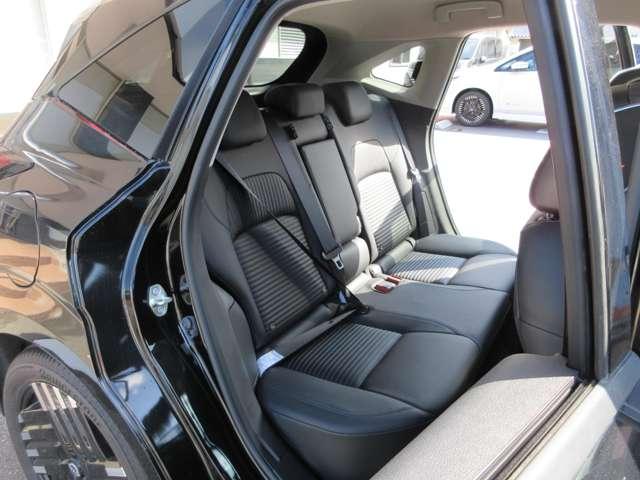 ���A�V�[�g�͍��E�񕪊��őO��X���C�h�⃊�N���C�j���O���\�Ȃ̂ŁA����������A�L�X�߂����܂���B