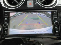 ナビ画面に後方カメラの映像が映しだされ確認が出来ますので大きな車体でも安心して駐車をサポートします。 6