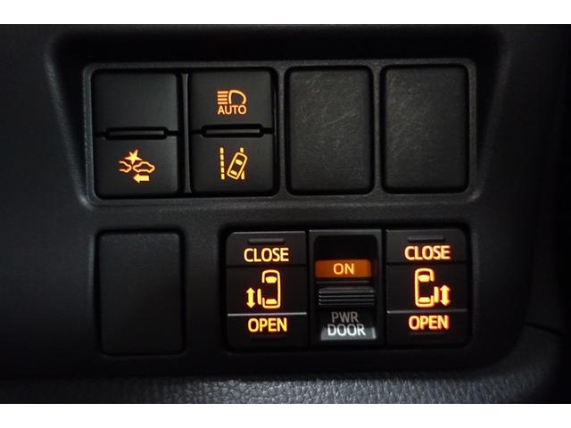 ヴォクシー ZS 煌III プリクラッシュ スマートキ アイスト DVD再生機能 記録簿付き 横滑り防止装置 ナビTV アルミ 三列シート WAC 盗難防止 オートエアコン キーレス ETC装備 パワステ メモリナビ クルコン(30枚目)