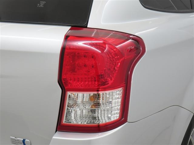 カローラフィールダー ハイブリッドＧ　スマートエントリー　Ａストップ　メンテナンスノート　ワンセグテレビ　助手席エアバック　エアバック　メディアプレイヤー接続　カーテンエアバッグ　ワイヤレスキー　盗難防止　パワーウィンド　横滑防止装置（24枚目）