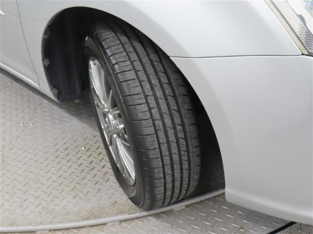 カローラフィールダー ハイブリッドＧ　スマートエントリー　Ａストップ　メンテナンスノート　ワンセグテレビ　助手席エアバック　エアバック　メディアプレイヤー接続　カーテンエアバッグ　ワイヤレスキー　盗難防止　パワーウィンド　横滑防止装置（26枚目）