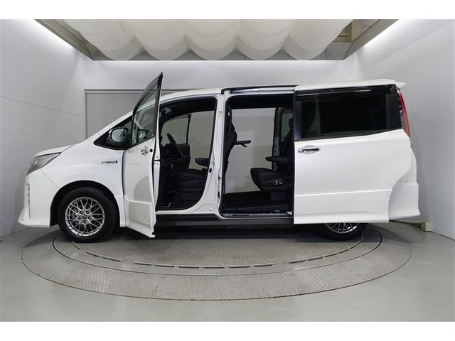 ノア ハイブリッドＳｉ　ダブルバイビーＩＩ　Ｂカメラ　横滑り防止装置　記録簿有　ＬＥＤ　地デジ　ドラレコ　ミュージックプレイヤー接続可　１オーナー　オートクルーズ　ＤＶＤ再生可　メモリナビ　エアバッグ　ＥＴＣ　ナビ＆ＴＶ　３列シート　ＡＢＳ（2枚目）