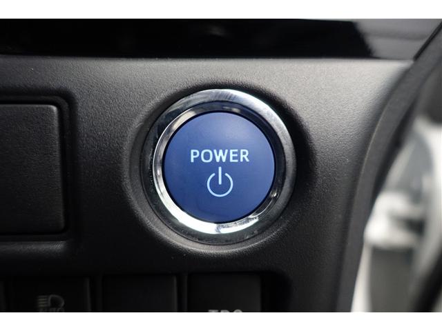 ノア ハイブリッドＳｉ　ダブルバイビーＩＩ　Ｂカメラ　横滑り防止装置　記録簿有　ＬＥＤ　地デジ　ドラレコ　ミュージックプレイヤー接続可　１オーナー　オートクルーズ　ＤＶＤ再生可　メモリナビ　エアバッグ　ＥＴＣ　ナビ＆ＴＶ　３列シート　ＡＢＳ（8枚目）