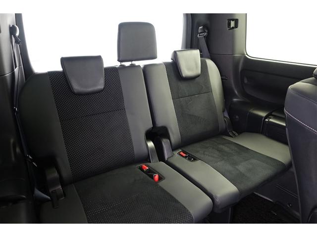 ヴォクシー ＺＳ　煌ＩＩＩ　プリクラッシュ　スマートキ　アイスト　ＤＶＤ再生機能　横滑り防止装置　ナビＴＶ　アルミ　三列シート　ＷＡＣ　盗難防止　オートエアコン　キーレス　ＥＴＣ装備　パワステ　メモリナビ　クルコン　ＡＢＳ（7枚目）