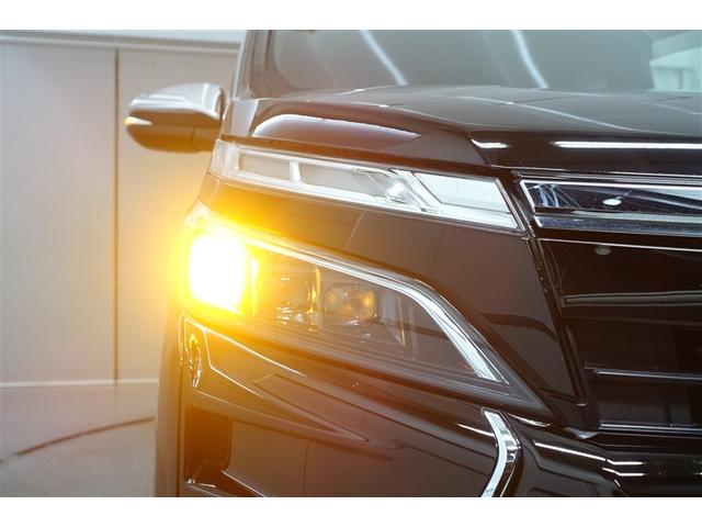 ヴォクシー ＺＳ　煌ＩＩＩ　プリクラッシュ　スマートキ　アイスト　ＤＶＤ再生機能　横滑り防止装置　ナビＴＶ　アルミ　三列シート　ＷＡＣ　盗難防止　オートエアコン　キーレス　ＥＴＣ装備　パワステ　メモリナビ　クルコン　ＡＢＳ（23枚目）