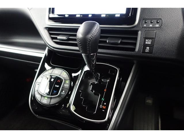 ヴォクシー ＺＳ　煌ＩＩＩ　プリクラッシュ　スマートキ　アイスト　ＤＶＤ再生機能　横滑り防止装置　ナビＴＶ　アルミ　三列シート　ＷＡＣ　盗難防止　オートエアコン　キーレス　ＥＴＣ装備　パワステ　メモリナビ　クルコン　ＡＢＳ（28枚目）