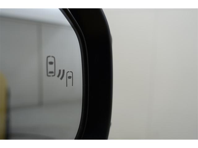 ���u���C���h�X�|�b�g���j�^�[�t���ł��A�ׂ̎Ԑ��𑖂�ԗ������[�_�[�Ō��m�A�h�A�~���[�ł͊m�F���ɂ����㑤���G���A�̎ԗ������m�点�������܂��B