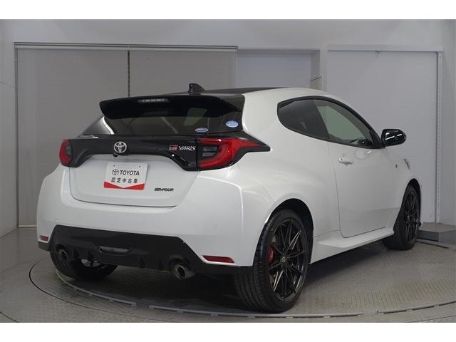 ＧＲヤリス ＲＺ　ハイパフォーマンス　１オーナ　地デジ　Ｉストップ　ＬＥＤヘッド　盗難防止システム　バックガイドモニター　ＡＷＤ　フルオートエアコン　横滑り防止装置付き　アクティブクルーズコントロール　スマートキ－　ＡＢＳ付き　アルミ（3枚目）