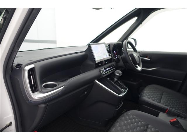 ヴォクシー Ｓ－Ｚ　ＤＶＤ再生機能　スマートキープッシュスタート　両側電動パワースライドドア　パワーウインドウ　１オナ　ＥＴＣ車載器　ＬＥＤライト　デュアルエアコン　アルミホイール　盗難防止装置　記録簿　横滑り防止機能（38枚目）