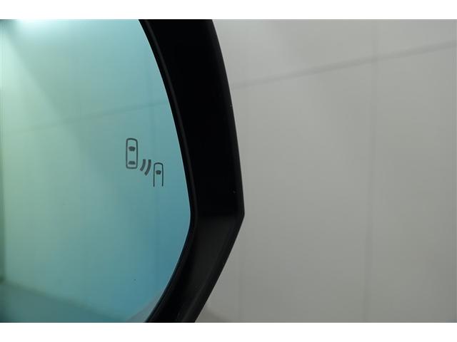 ���u���C���h�X�|�b�g���j�^�[�t���ł��A�ׂ̎Ԑ��𑖂�ԗ������[�_�[�Ō��m�A�h�A�~���[�ł͊m�F���ɂ����㑤���G���A�̎ԗ������m�点�������܂��B