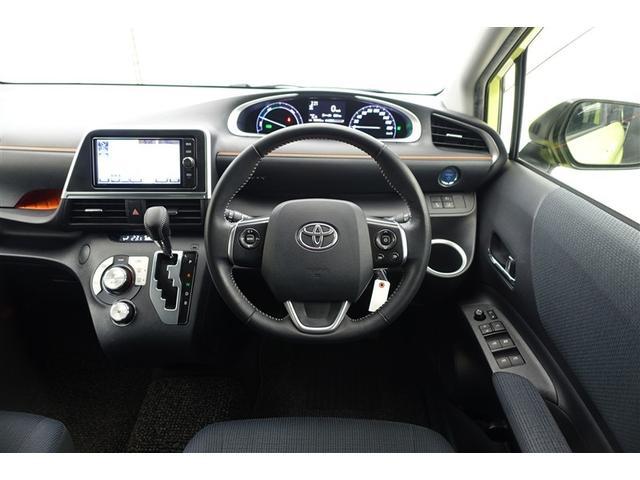 �X�^�C���b�V���ȃC���p�l����ł��I�^�]�̍ہA��ɖڂɂ��镔���́A�V�b�N�ɂ܂Ƃ߂��O���̗��Ȃ��f�U�C�����l�C�ł��I