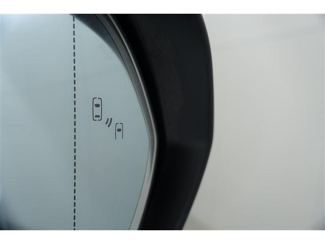 ���u���C���h�X�|�b�g���j�^�[�t���ł��A�ׂ̎Ԑ��𑖂�ԗ������[�_�[�Ō��m�A�h�A�~���[�ł͊m�F���ɂ����㑤���G���A�̎ԗ������m�点�������܂��B