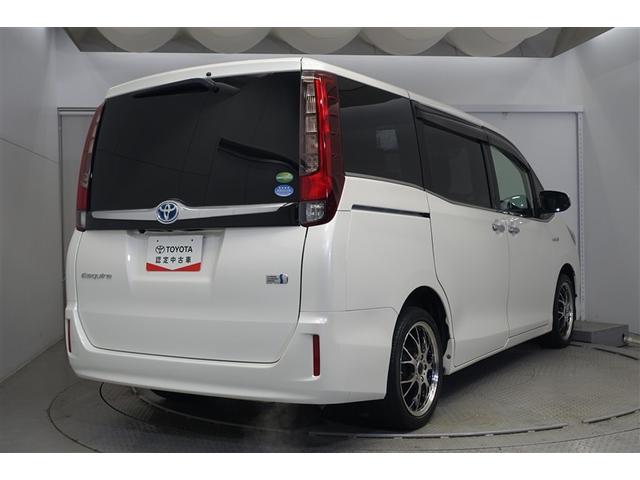 �o�b�N�h�A�͑傫����ɒ��ˏオ��܂��̂ŉו��̏o��������ȒP�ɏo���܂��B�J�̓��ɂ̓o�b�N�h�A���J�����ɂȂ��Ă���܂��恙