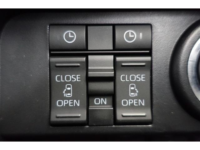 �����p���[�X���C�h�h�A���t���Ă��܂��B�����̃{�^����ō��E�̃X���C�h�h�A���J���邱�Ƃ��ł��܂��B���ݍ��ݖh�~���u���t���Ă���̂ň��S�ł��B