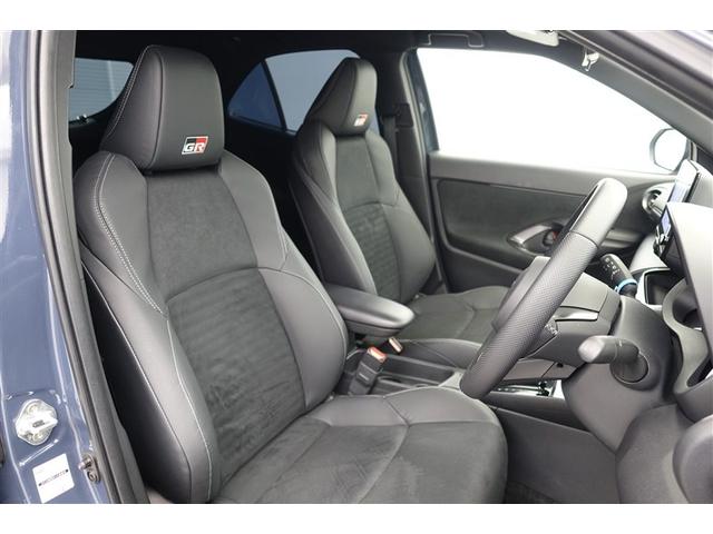 ヤリスクロス ハイブリッド　ＧＲスポーツ　ＴＳＳ　ワンオーナー　アイドリングストップ　ミュージックプレイヤー接続可　ＬＥＤ　フルセグＴＶ　スマートキー　ナビ・ＴＶ　オートクルーズコントロール　ＥＴＣ　バックカメラ　メモリーナビ　オートエアコン（6枚目）