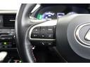 ステアリングスイッチ搭載！ハンドルから手を離さなくても、手元のスイッチで音量調節などが出来ます。運転席に視線をそらさなくても操作が出来て安全です！