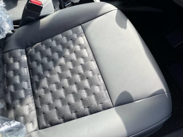 ヴォクシー ハイブリッドＳ－Ｚ　登録済未使用車　ナビテレビ　アラウンドビュー　後席フリップダウンモニター　ＥＴＣ　ヘッドアップディスプレイ　デジタルインナーミラー（17枚目）